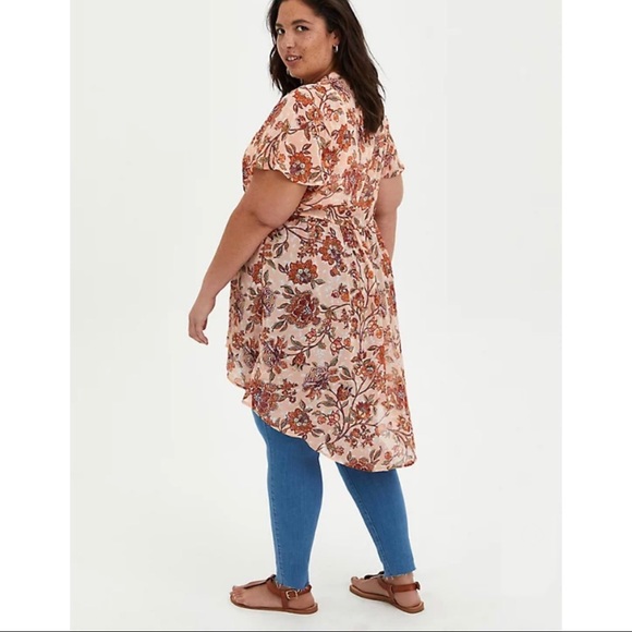 NWT TORRID Lexie Chiffon Babydoll Floral Hi Lo Top - Picture 4 of 9